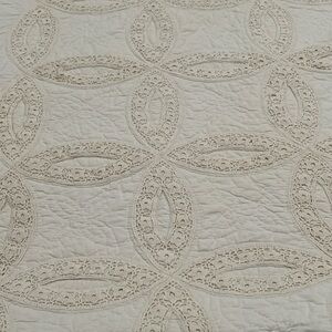 Elegant Lace Double Ring Antique Wedding Quilt Queen